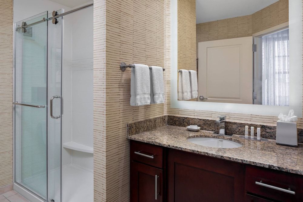 Suite, 1 Bedroom (Hearing Accessible)