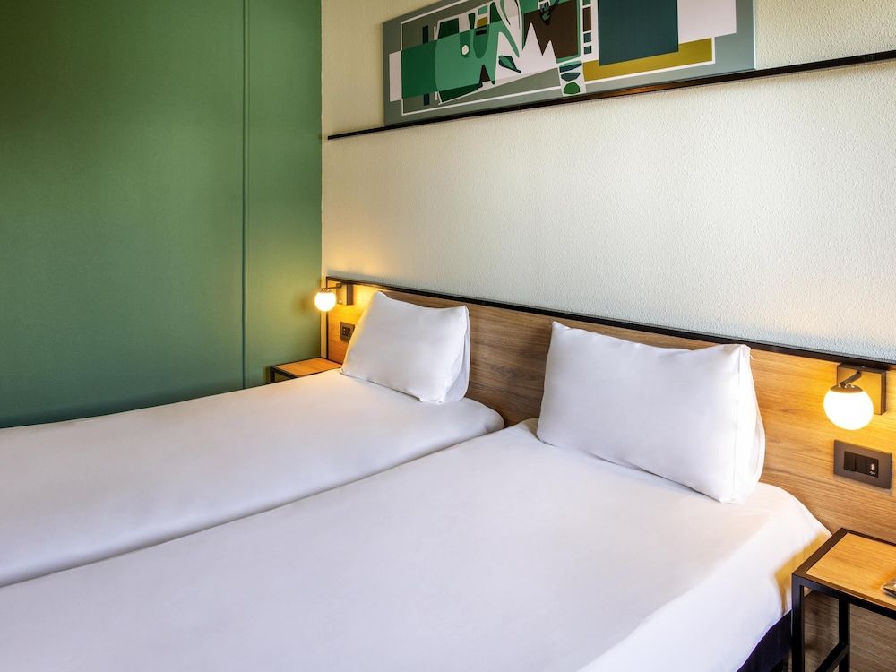 ibis Mendoza Hotel Standard Room, 2 Twin Beds 7