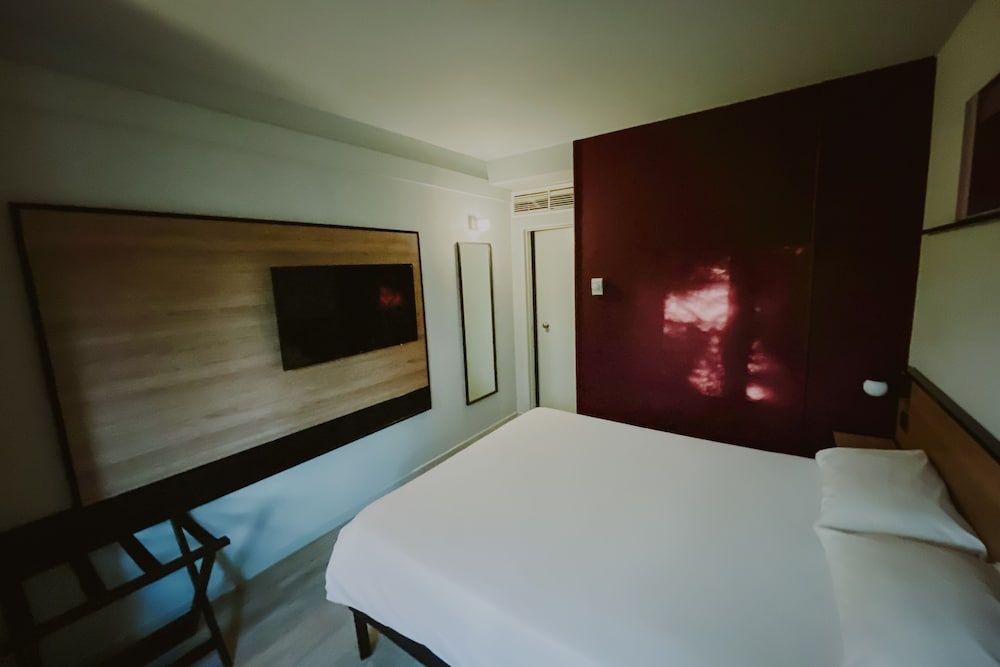 ibis Mendoza Hotel Standard Room, 1 Double Bed 17