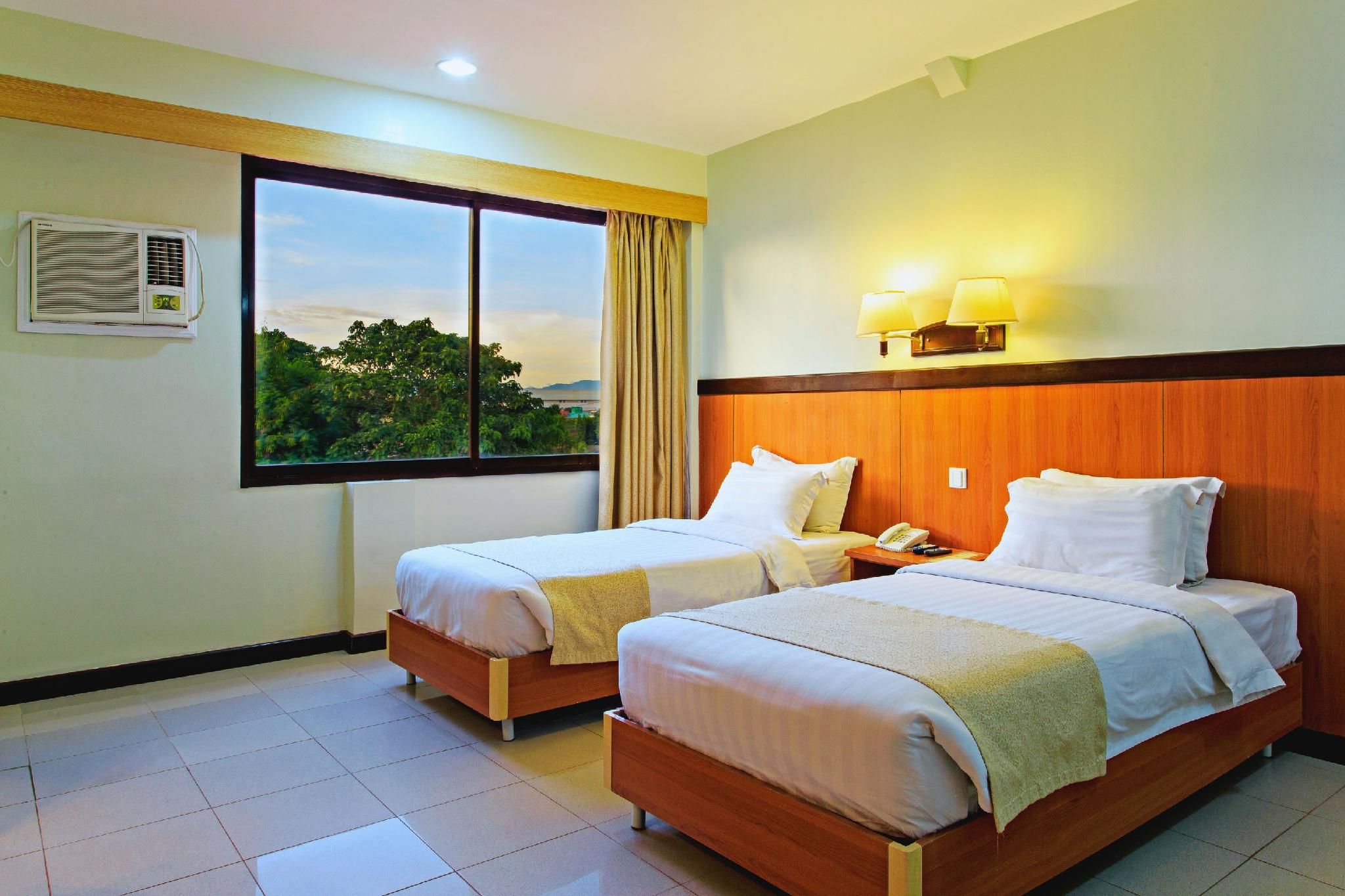 Deluxe Twin Room