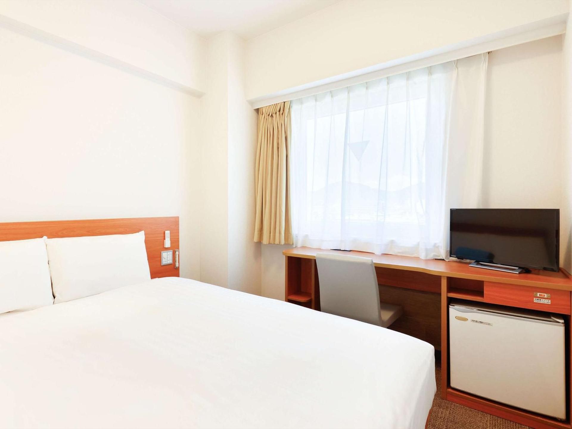 Room with 1 double bed