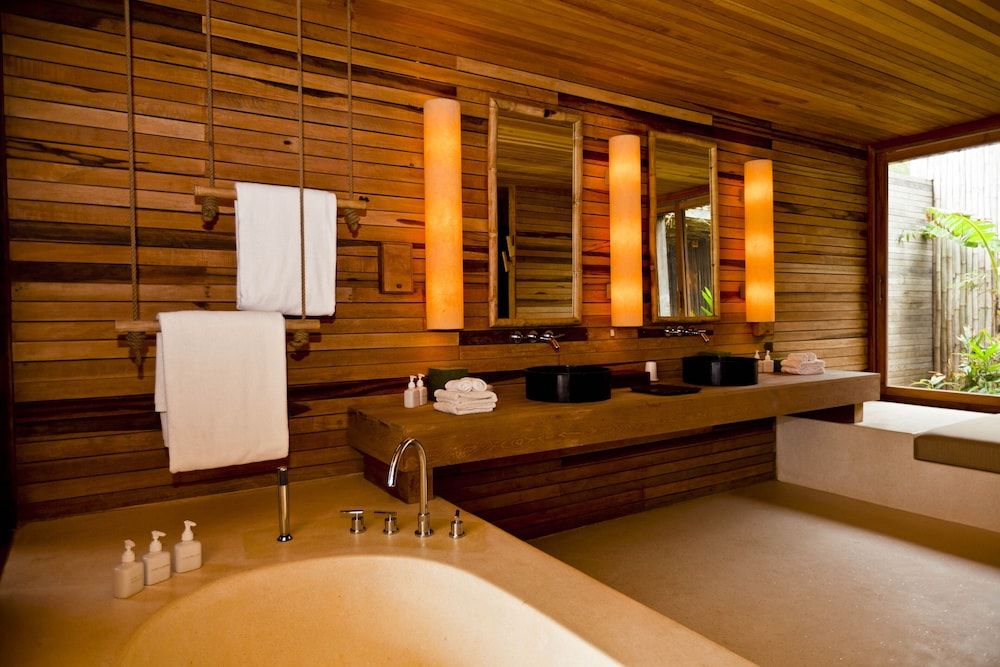 Beachfront Deluxe Pool Villa
