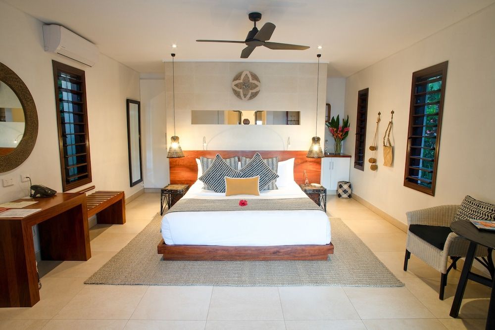 Lagoon Pool Villa