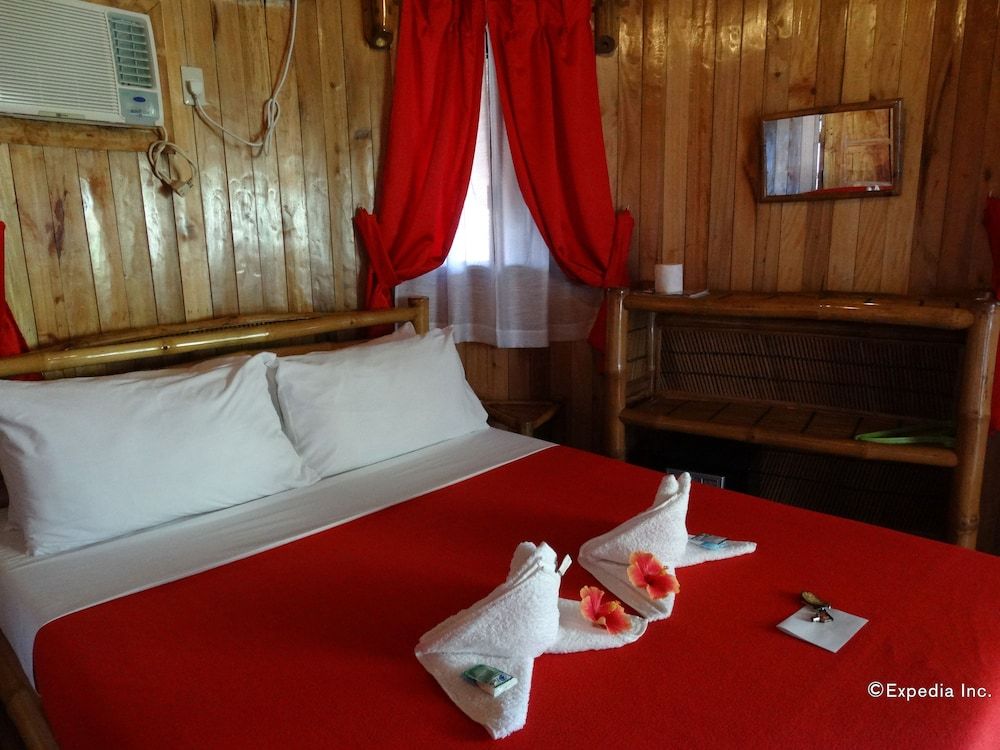 Hof Gorei Beach Resort Hillside round hut 3