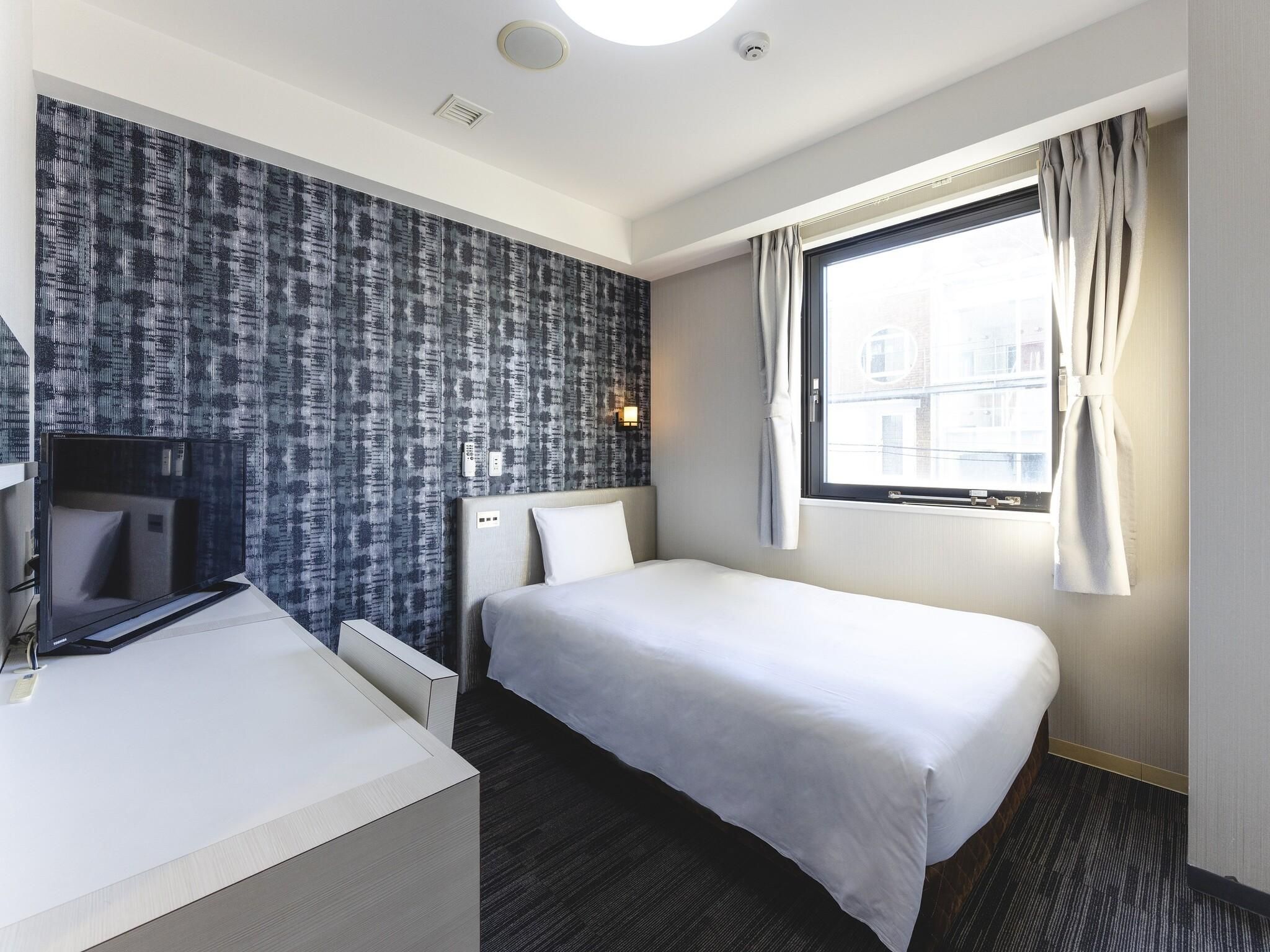 Single Room - Non-Smoking