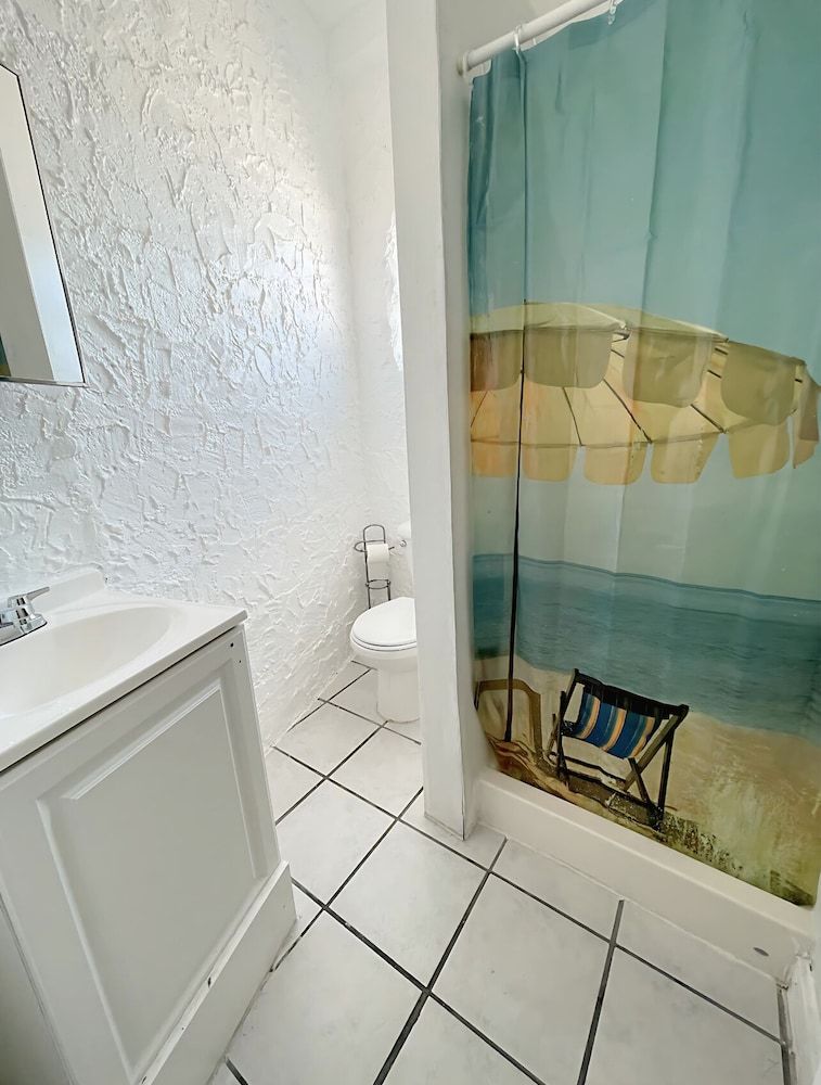 Floating Sea Cove Resort & Marina Standard Room, 2 Double Beds 8