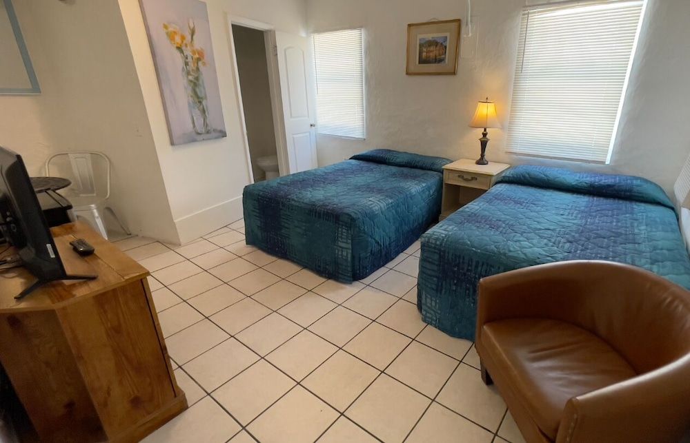 Floating Sea Cove Resort & Marina Standard Room, 2 Double Beds 6