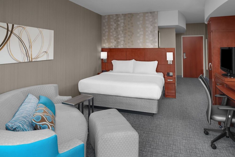 Room, 1 King Bed with Sofa bed, Non Smoking, Balcony