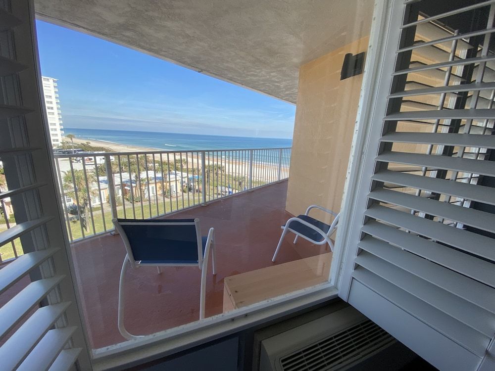 Coral Sands Inn Standard Room, 2 Queen Beds, Ocean View 2