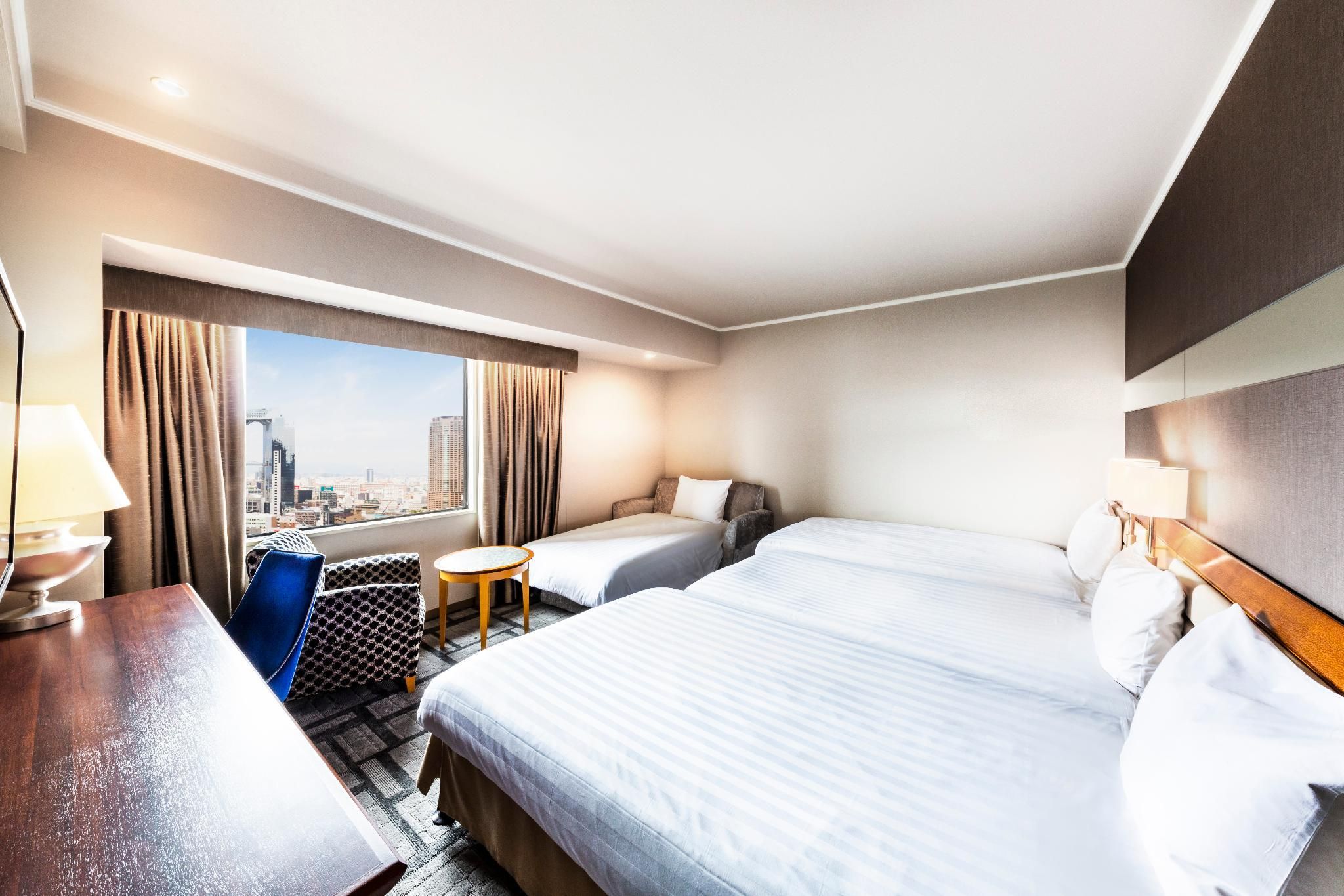 Superior Twin Room for 4 People - Non-Smoking