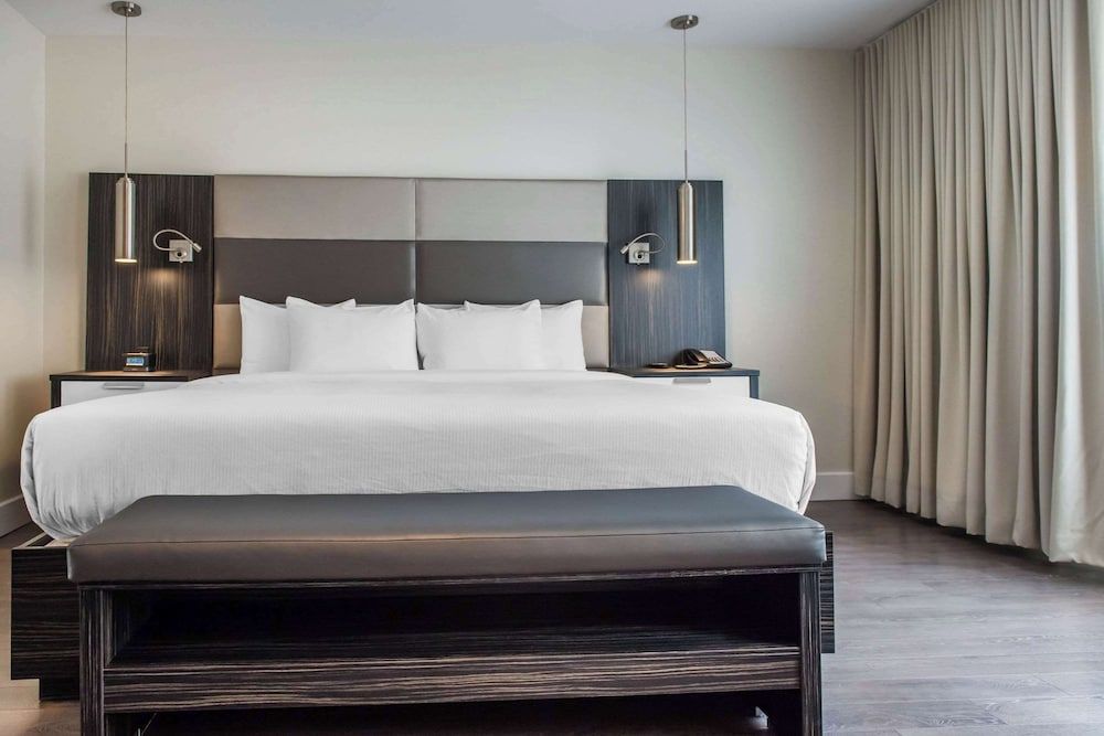 Room, 1 King Bed, Non Smoking