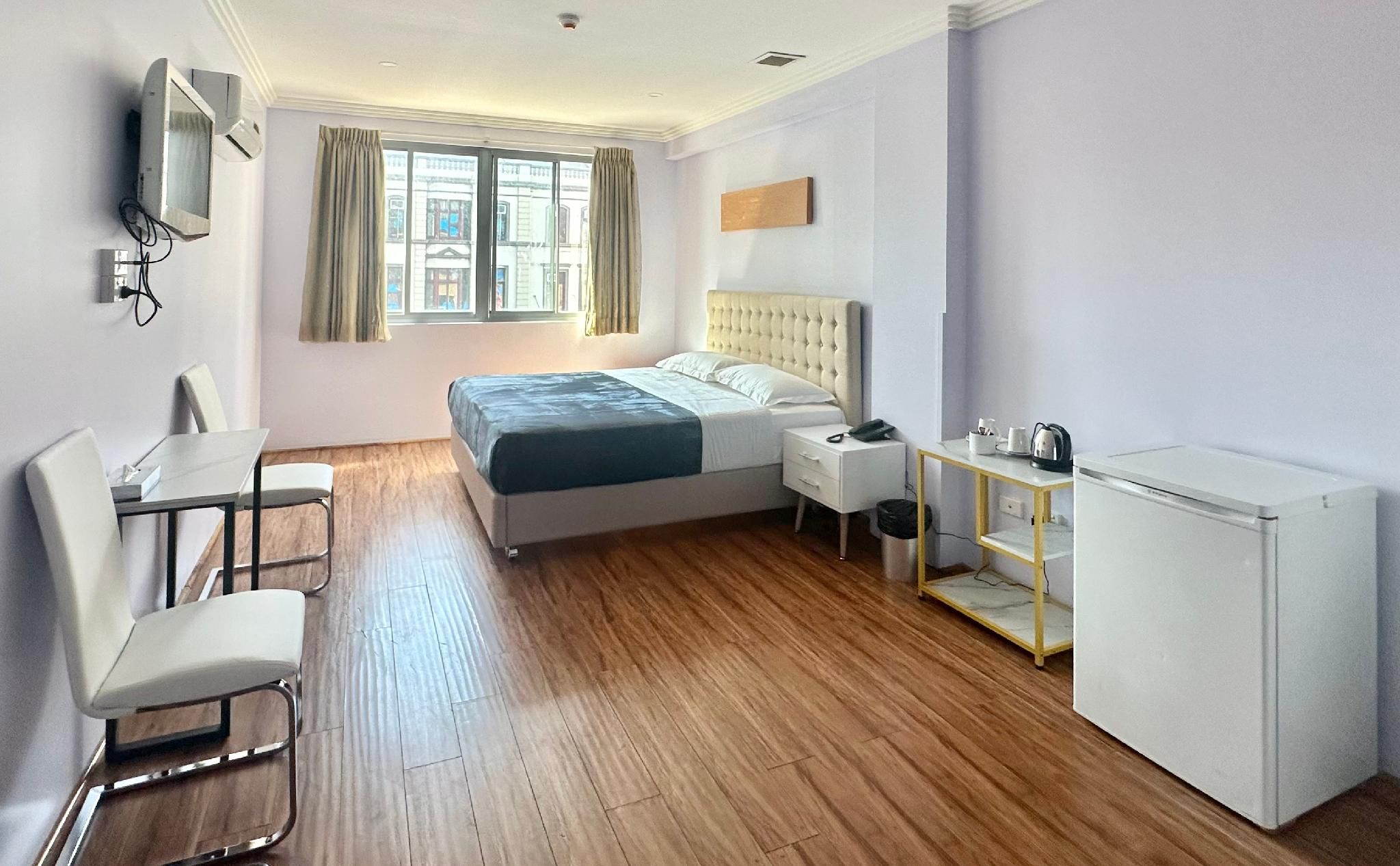 King Room with Shared Bathroom