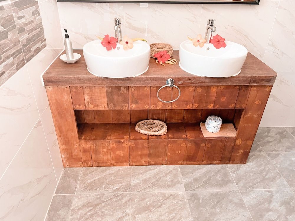 Turtle Bay Lodge Family Room, Oceanfront 4