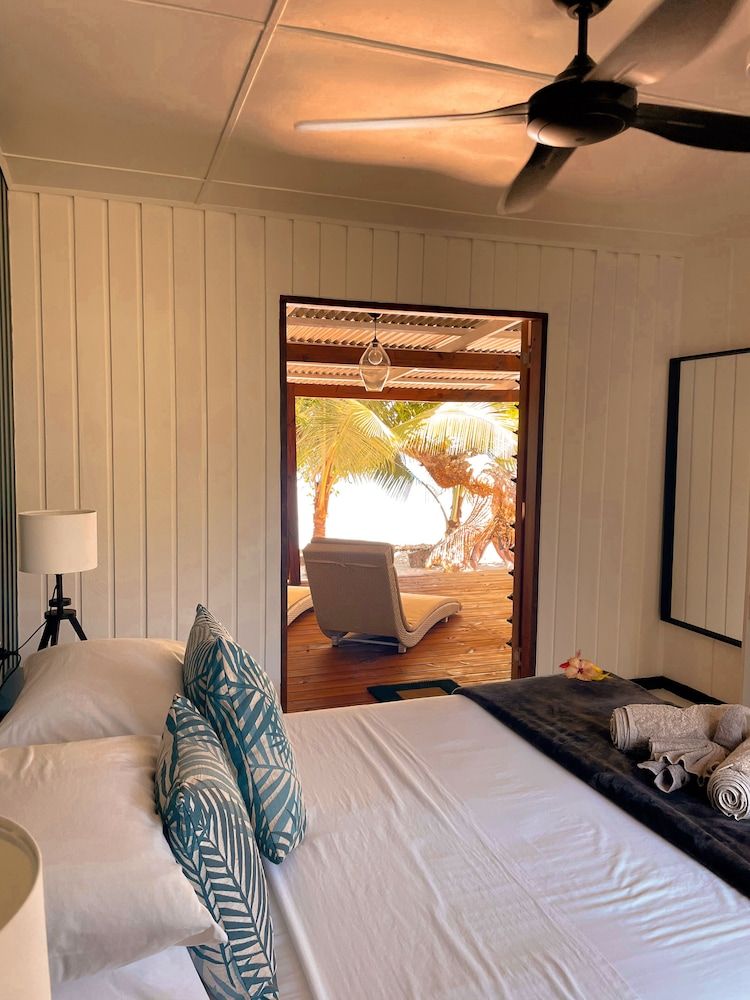 Turtle Bay Lodge Family Room, Oceanfront 3