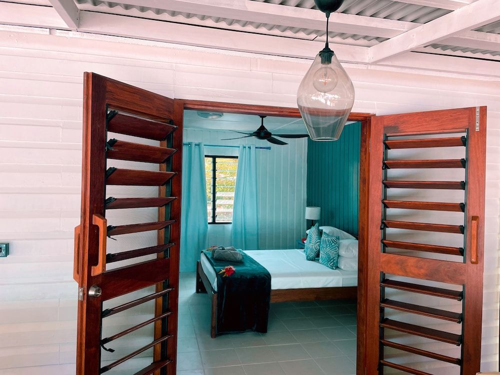 Turtle Bay Lodge Family Room, Oceanfront 5