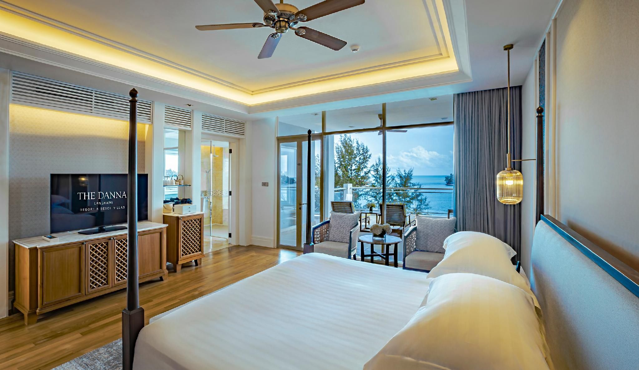 Grand Viceroy Sea View Room