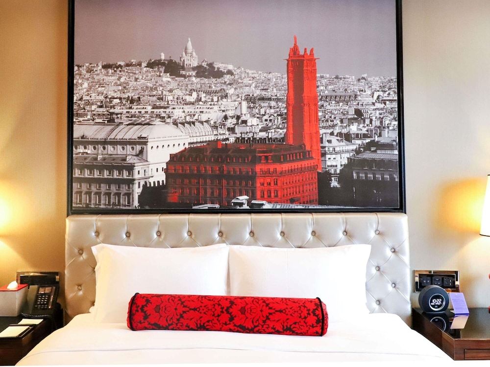 Sofitel Guangzhou Sunrich Superior Room, 1 King Bed 5