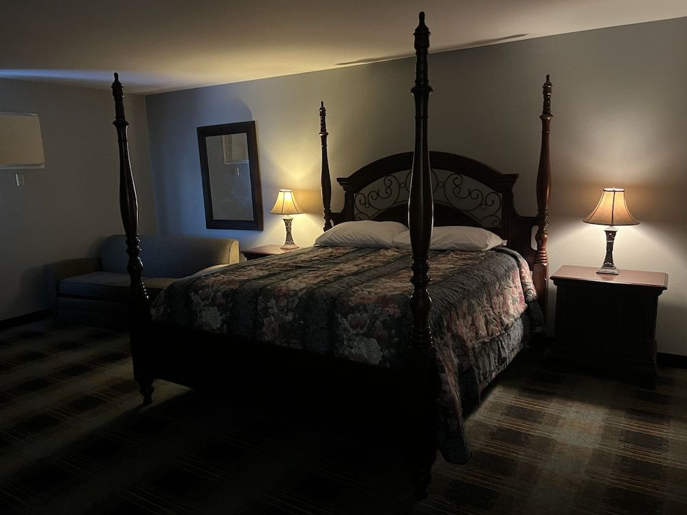 King Jacuzzi Suite