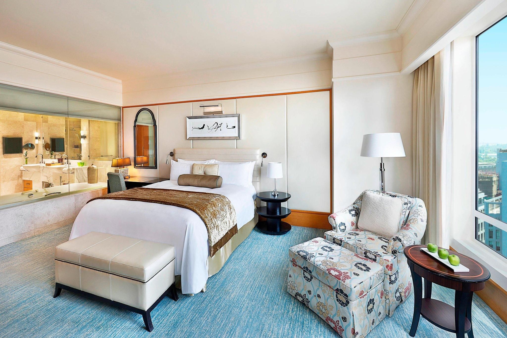 Club level, Guest room, 1 King or 2 Double, High floor