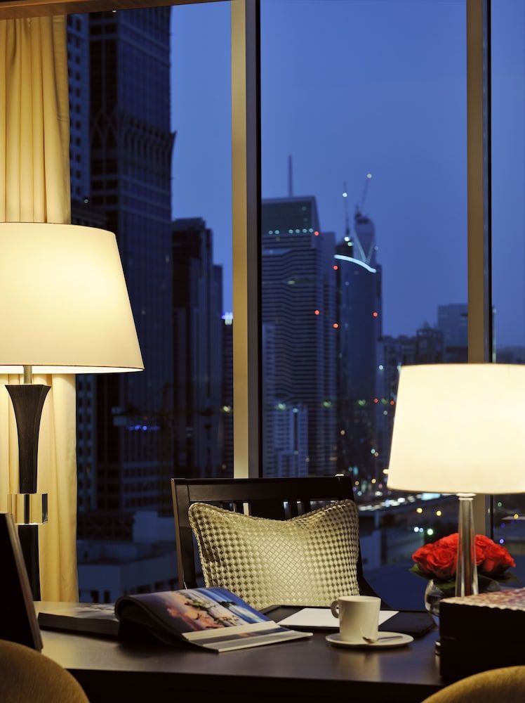 The Ritz-Carlton, Dubai International Financial Centre Deluxe Room 40