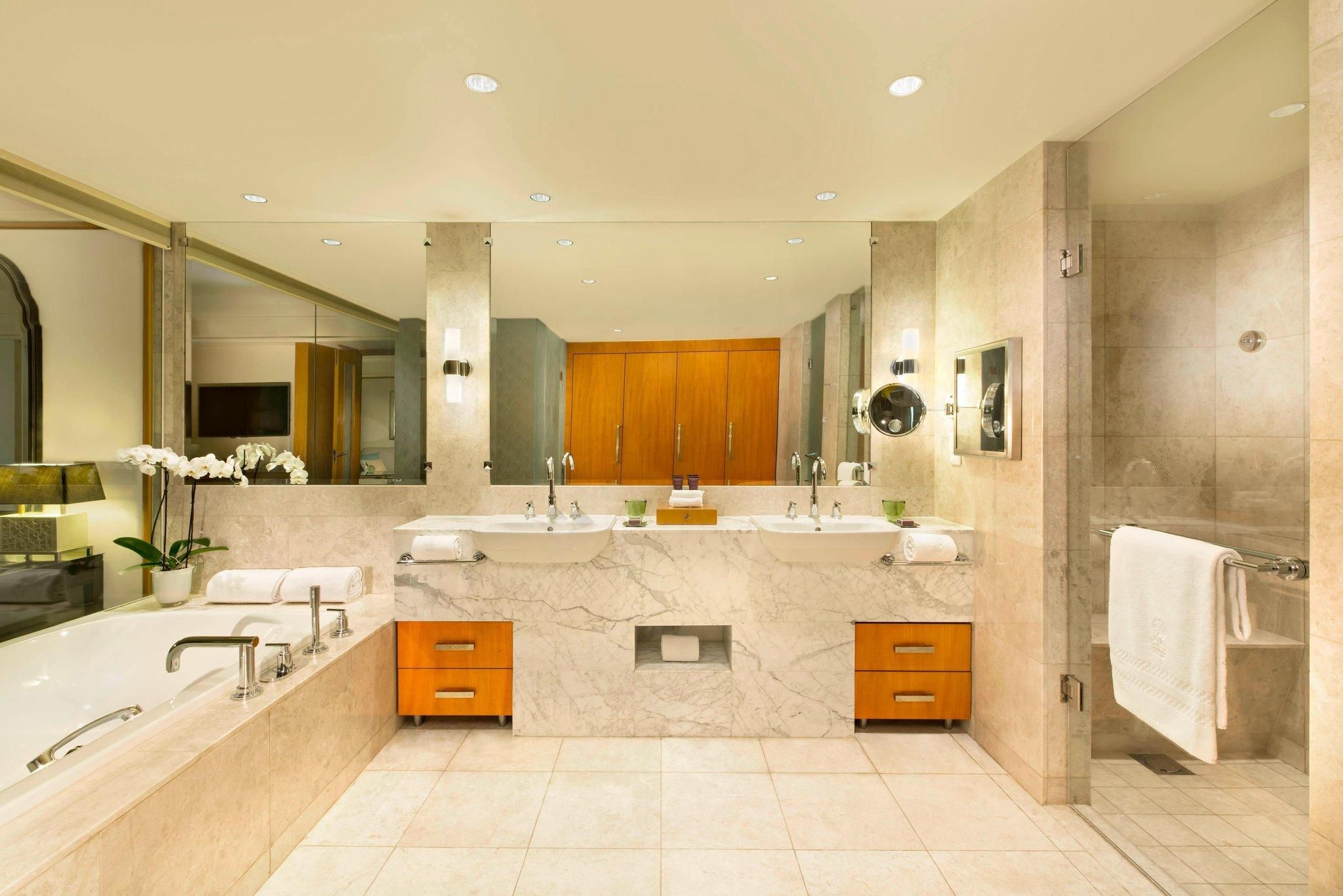 Executive Suite, 1 King