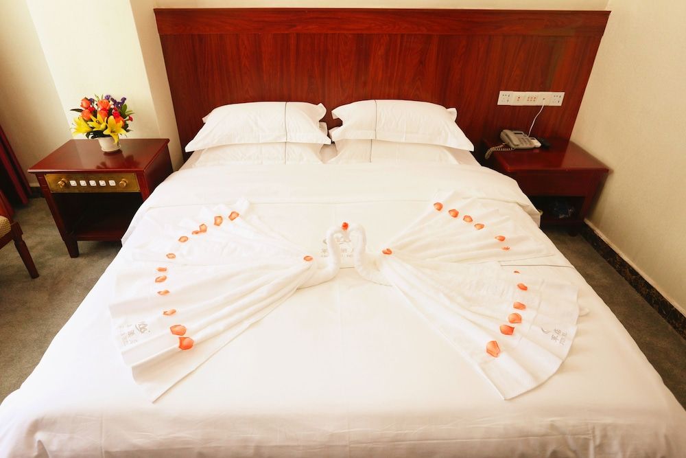 Junshan Hotel Deluxe Double Room 2