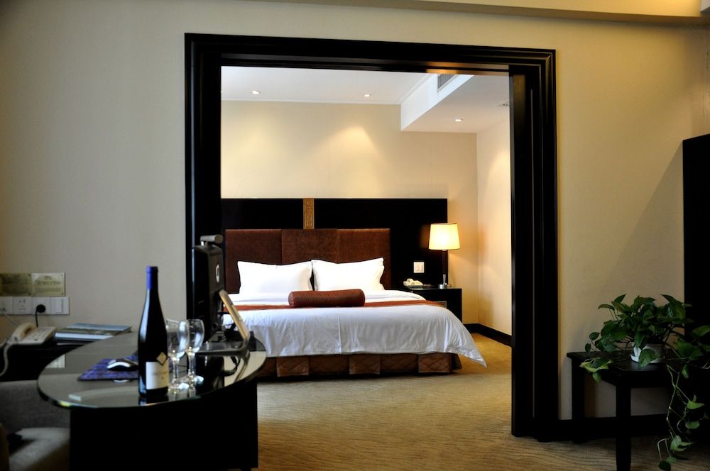 undefined King Garden Hotel 3