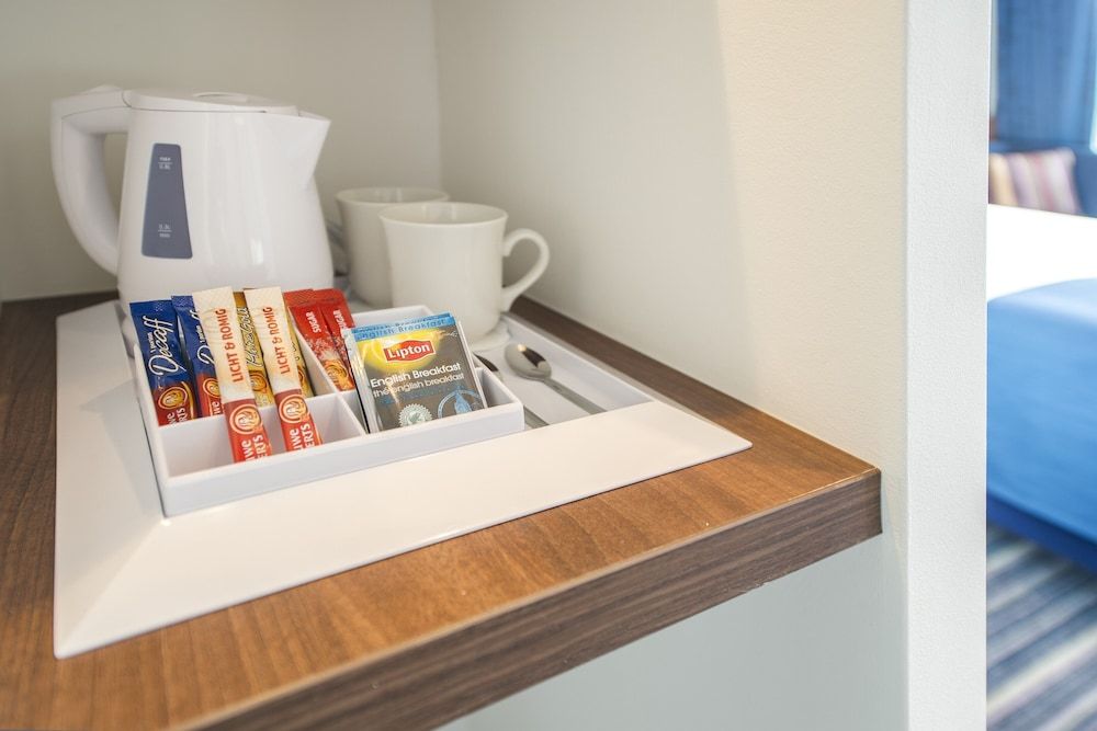 Holiday Inn Express Amsterdam - Schiphol by IHG Standard Room, 1 Double Bed (Free Breakfast) 5