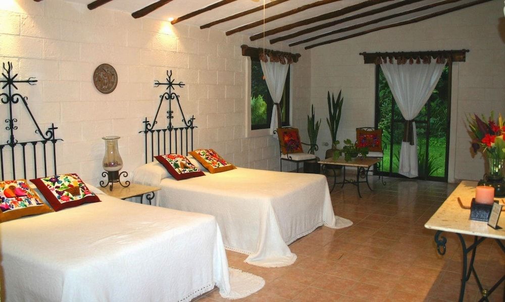 Hacienda Chichen Resort & Yaxkin Spa Suite (Master) 3