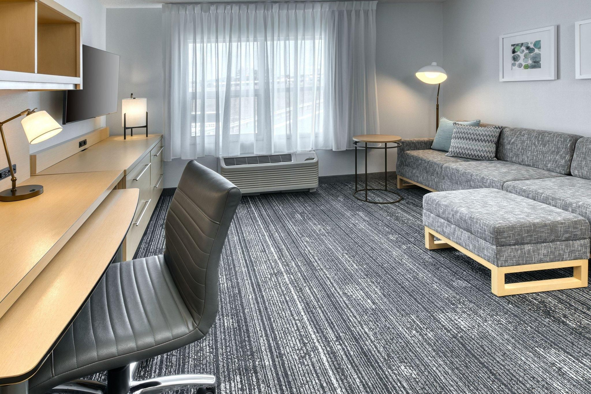 King or Queen, 1 Bedroom Suite, King or Queen, Non-Private Sofa bed