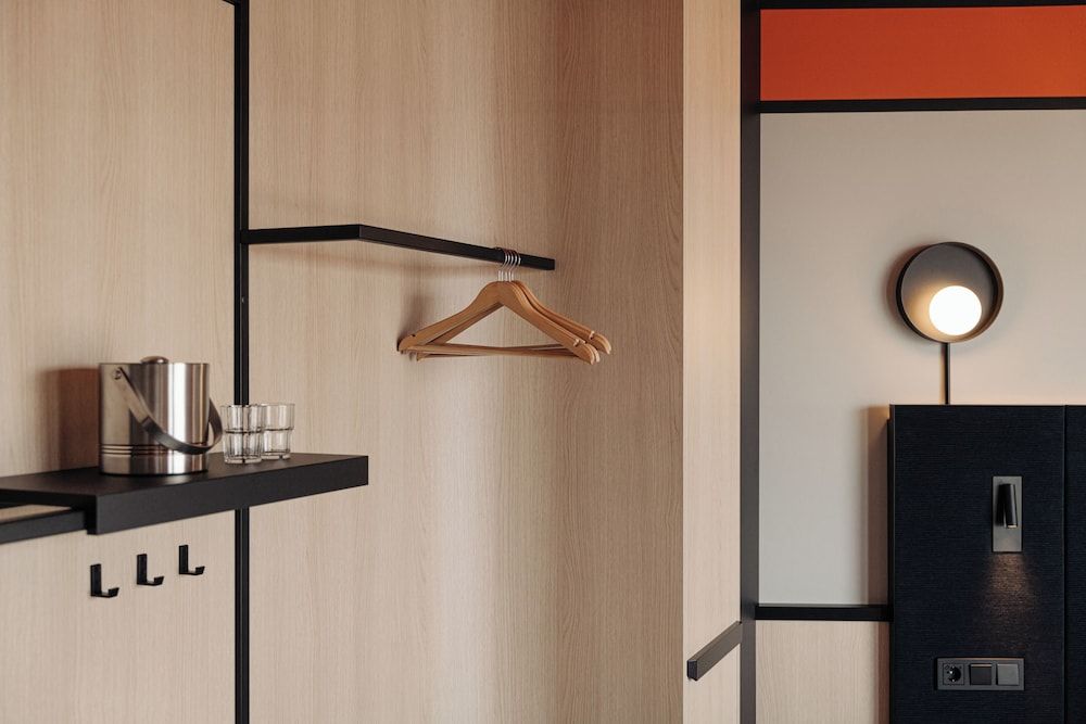 DoubleTree by Hilton Amsterdam Centraal Station Twin Guestroom 6