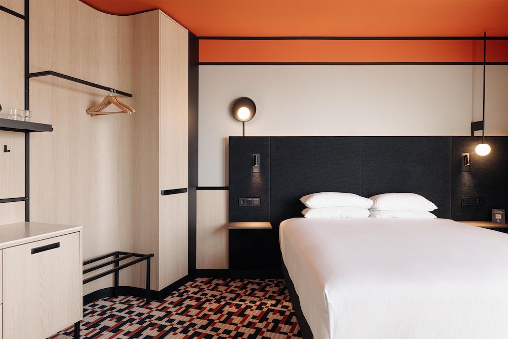 undefined DoubleTree by Hilton Amsterdam Centraal Station 8