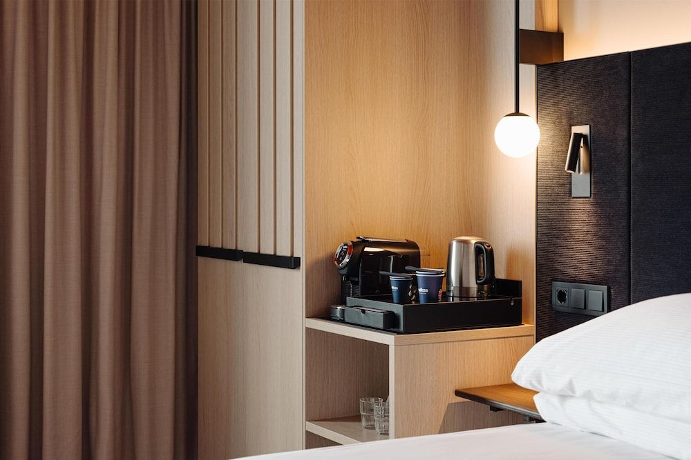 DoubleTree by Hilton Amsterdam Centraal Station Twin Guestroom 3