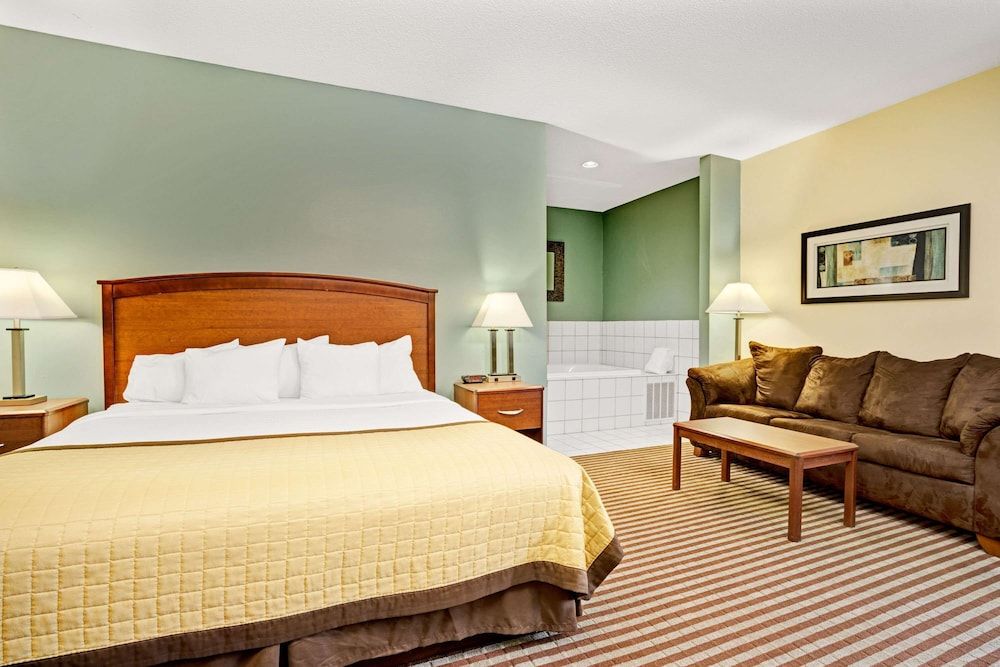 Suite, 1 King Bed