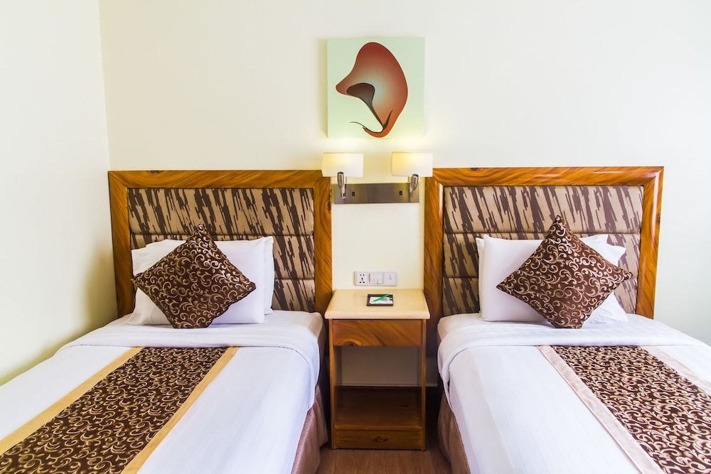 undefined Diamond Suites and Residences 6