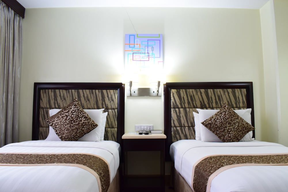 undefined Diamond Suites and Residences 10