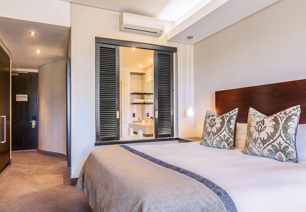 The Fairway Hotel, Spa & Golf Resort Luxury room 3