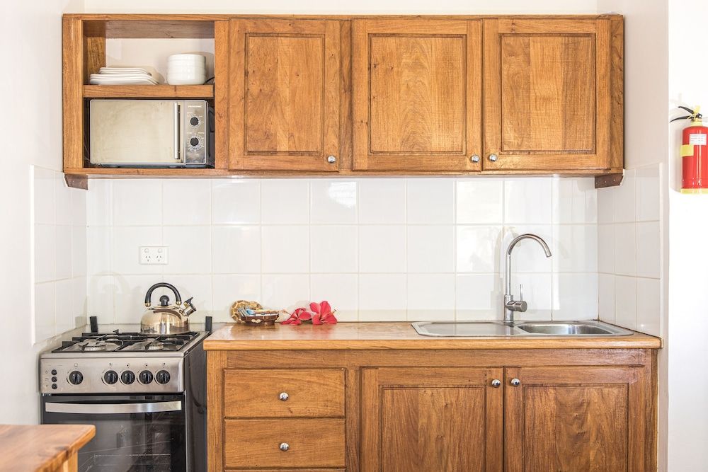 Tropicana Lagoon Apartments Tropical 2-Bedroom Apartment 5