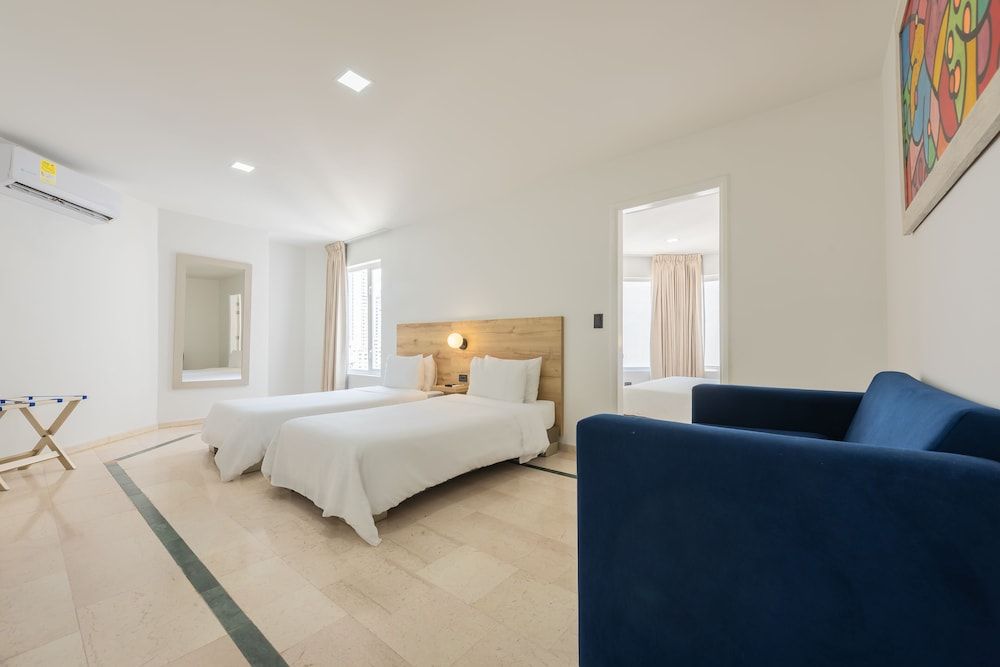 Comfort Room, City View
