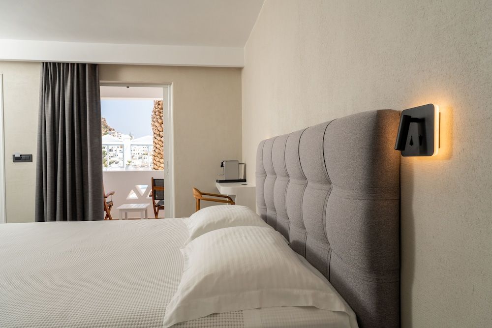 Superior Double Room (Pool side)