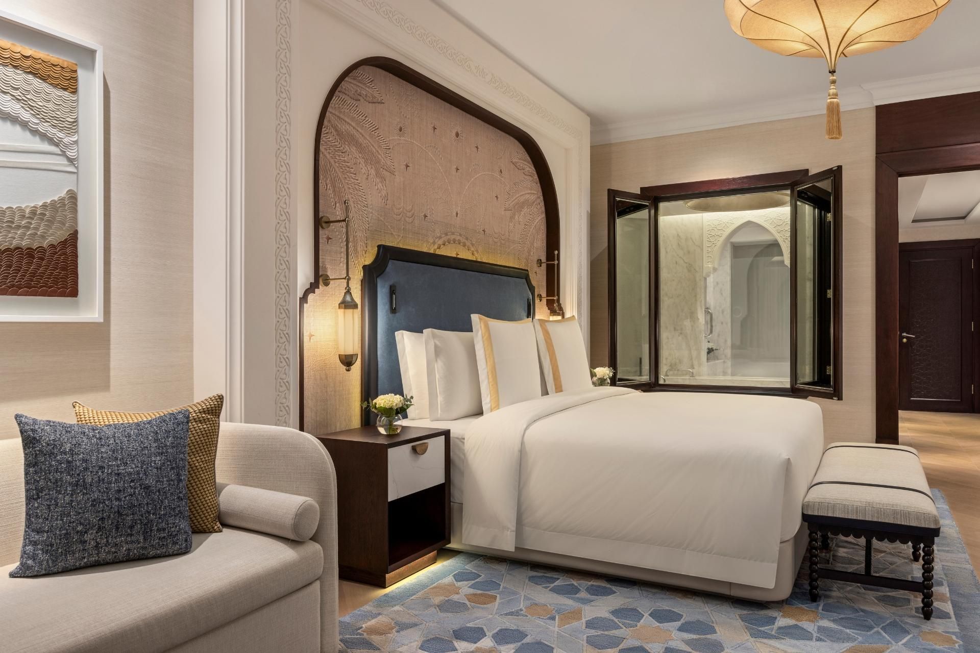 Deluxe Palm View Room