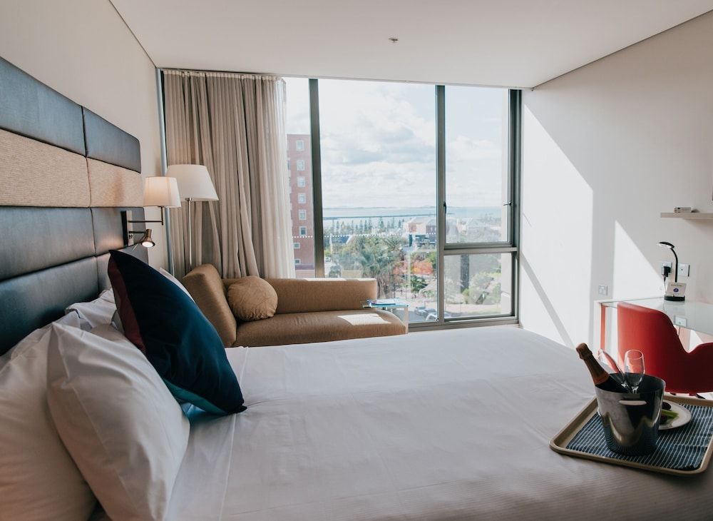 Superior Room, 1 King Bed, Harbor View