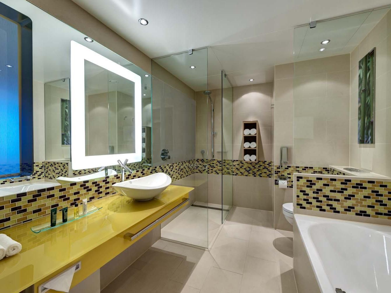 Hilton Frankfurt Airport King Guest Room 3