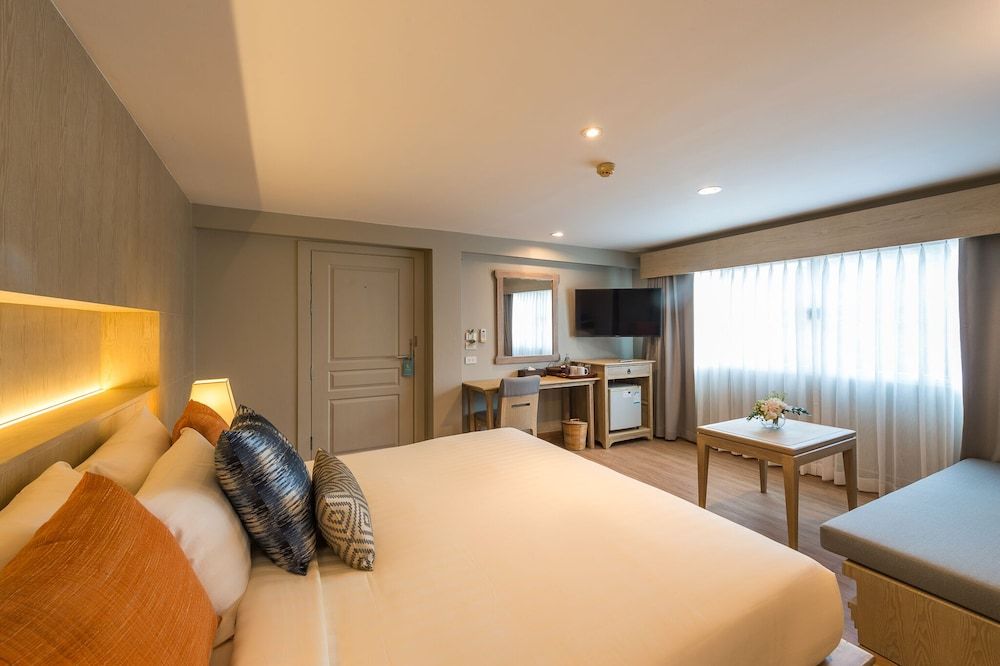 Aonang All Seasons Beach Resort Deluxe Room, Pool View 3