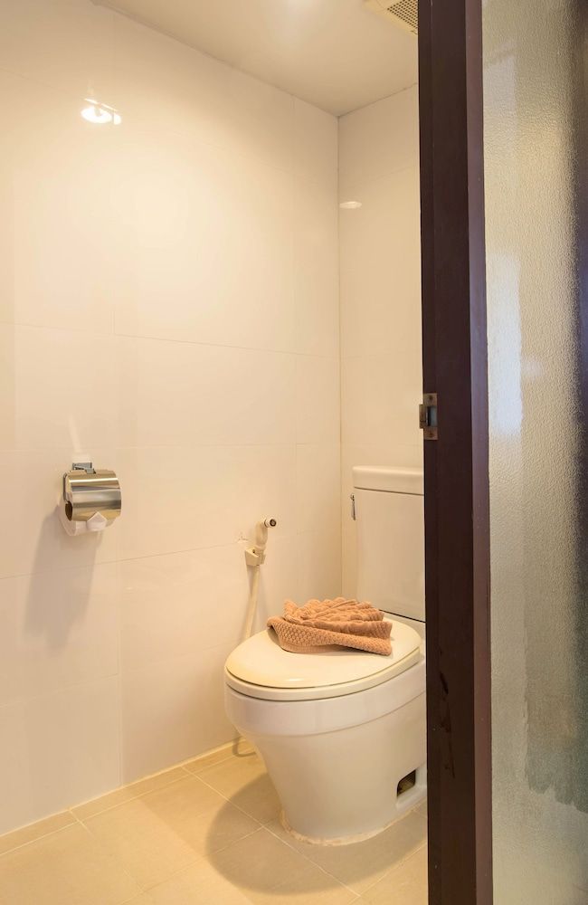 Aonang All Seasons Beach Resort Deluxe Room, Pool View 7