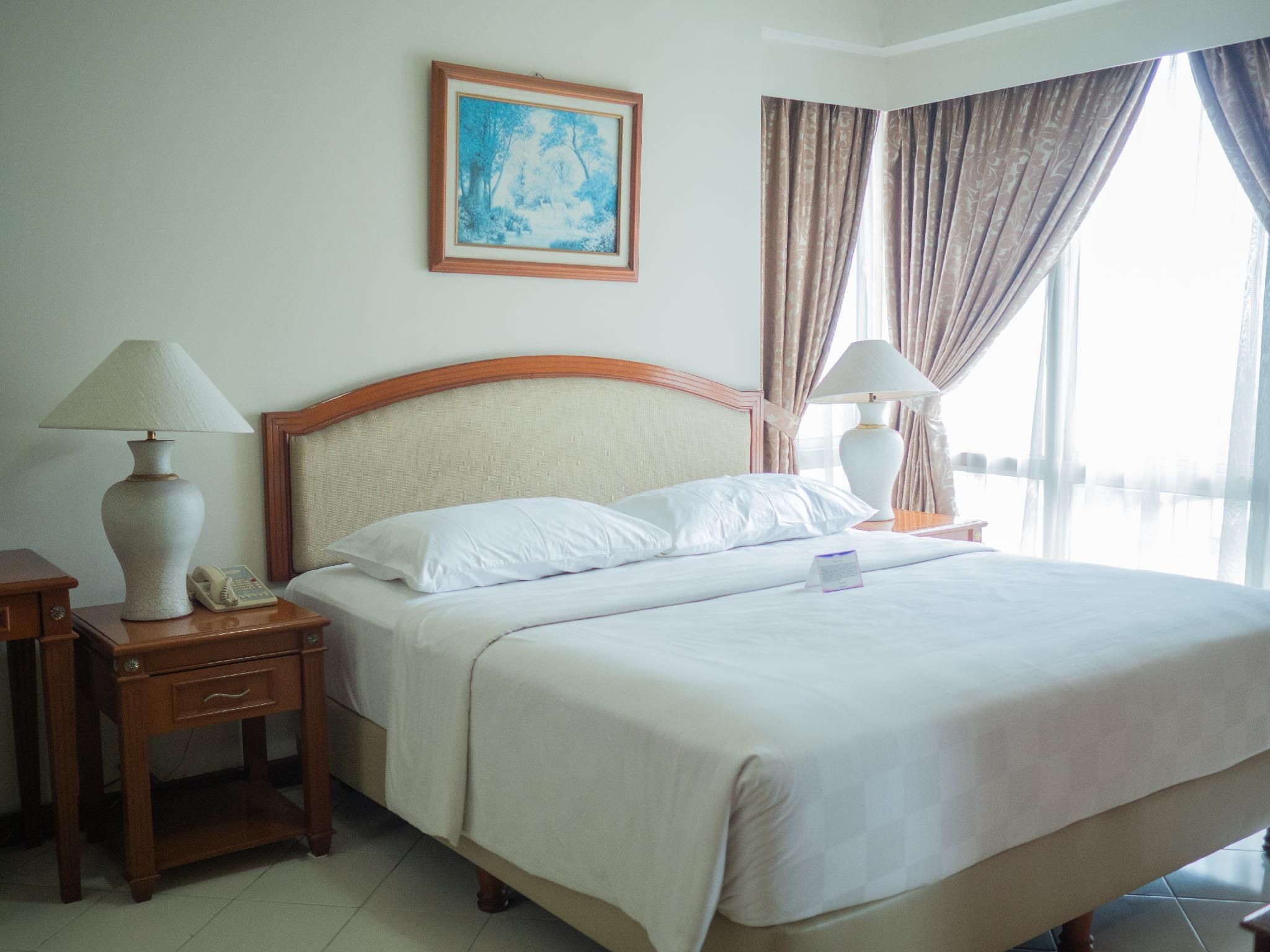 2 Bedroom Suite - Free A La Carte Breakfast