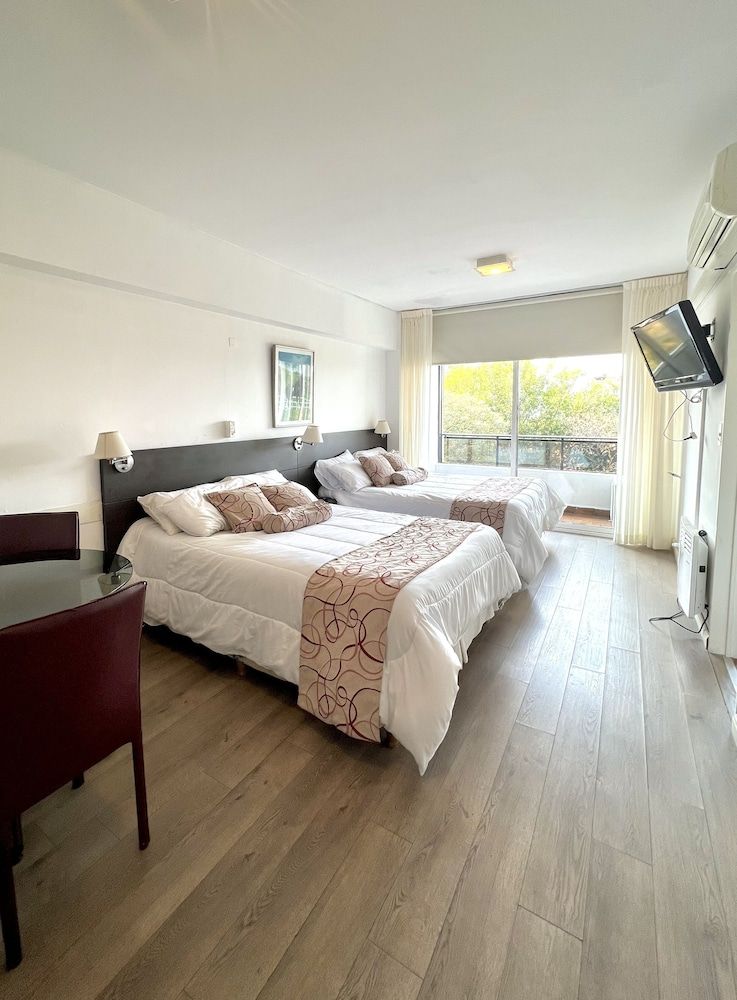 Golf Tower Suites & Apartments Superior Twin Room 3