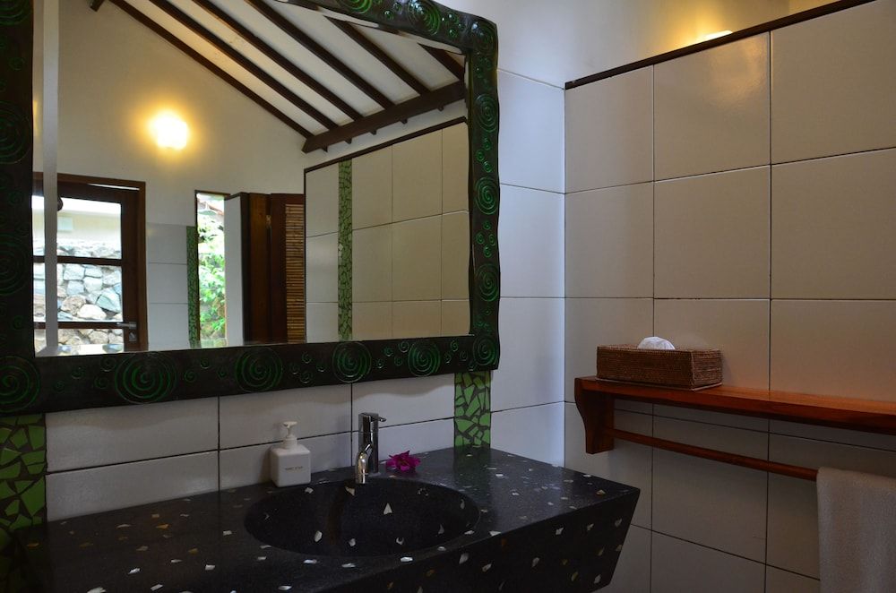 Cocotinos Sekotong, a Boutique Beach Resort & Spa Deluxe Room 6