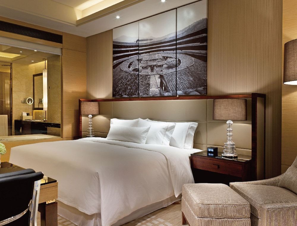 Room, 1 King Bed, Non Smoking, City View