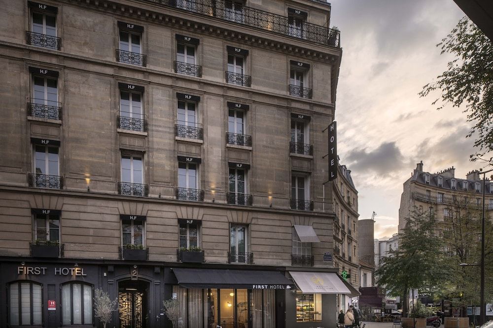 undefined First Hotel Paris Tour Eiffel 6